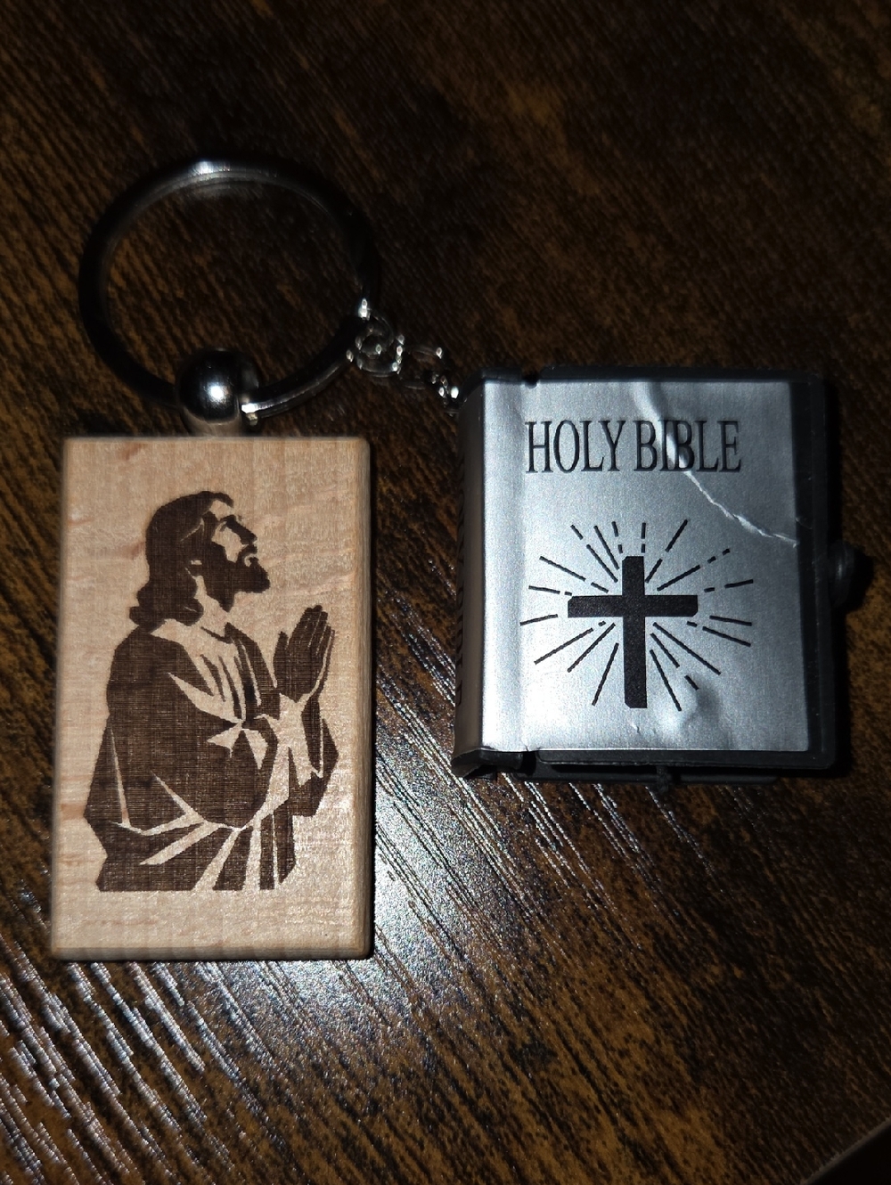 Praying Jesus Wooden & Silver Holy Bible Keychain Set